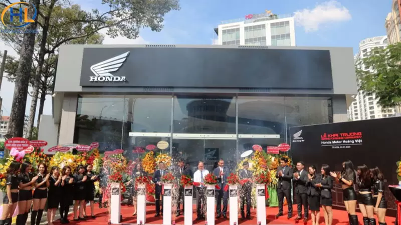 to-chuc-khai-truong-showroom