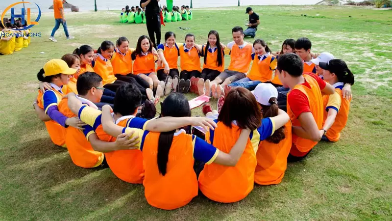 Trò chơi team building ngoài trời cho học sinh, sinh viên