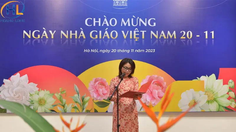 Gợi ý 7 mẫu lời dẫn chương trình 20-11 2025 hay nhất 2025