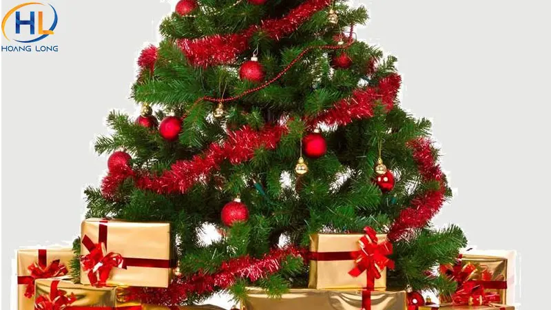 20+ ý tưởng trang trí cây thông noel đơn giản, đẹp năm 2025