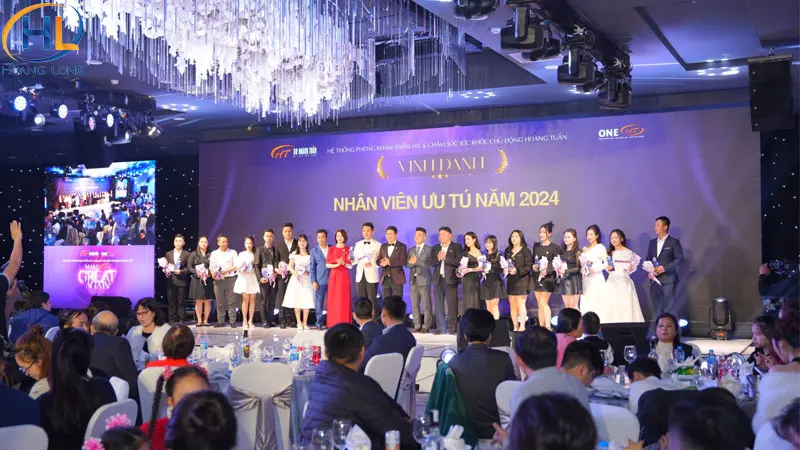 TOP 10 ý tưởng year end party độc đáo nhất cho tiệc tất niên 2025