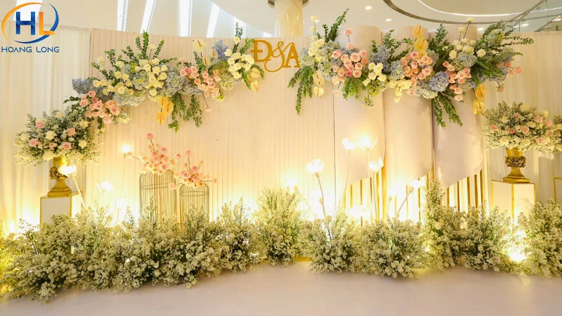 Gợi ý 8 mẫu background đám cưới tại nhà đơn giản có thể tự làm