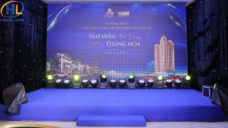 Kích thước sân khấu sự kiện.