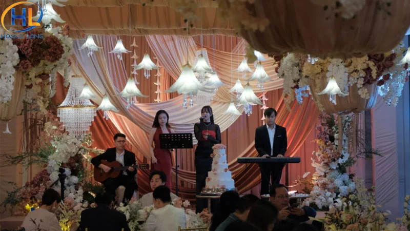 Lựa chọn bài hát cho đám cưới.