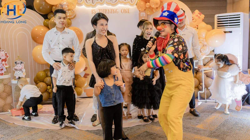 Dịch vụ chú hề phù hợp với nhiều chương trình có trẻ em tham dự.