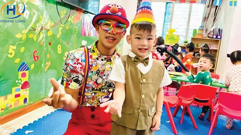Thuê chú hề cho tiệc sinh nhật của bé.