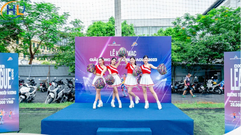 Kích thước và chiều cao sân khấu cần được cân đối với không gian tổ chức