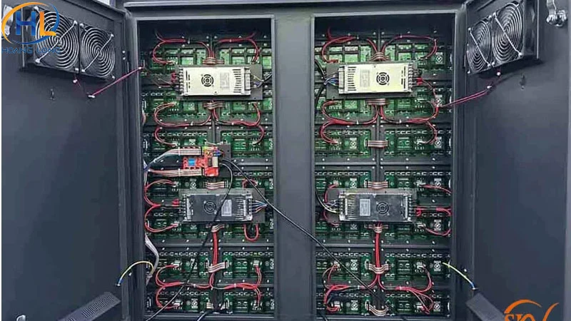 Kết nối nguồn và tín hiệu