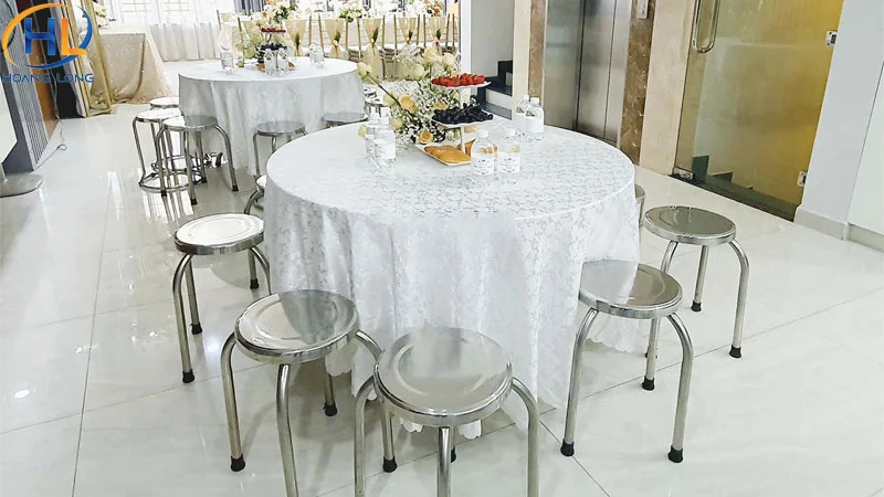Thuê bàn ghế đám cưới tại Hà Nội: Các loại, giá thuê và cách chọn 10 Bàn tròn kết hợp ghế inox