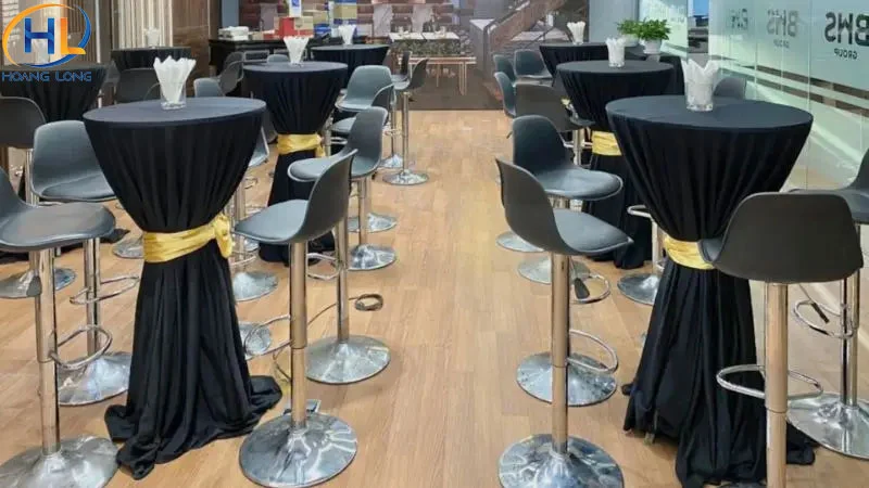 Thuê bàn ghế đám cưới tại Hà Nội: Các loại, giá thuê và cách chọn 14 Bàn cocktail, bàn bar cho tiệc cưới