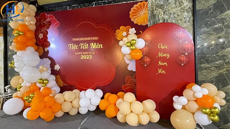 Backdrop tất niên phong cách hiện đại, tối giản